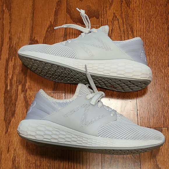 New Balance Fresh Foam Women's 9.5 - Picture 3 of 6